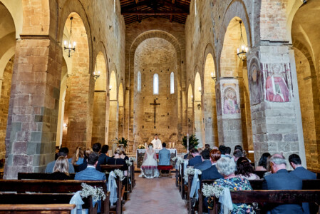 Religious wedding inside a Tuscan church
